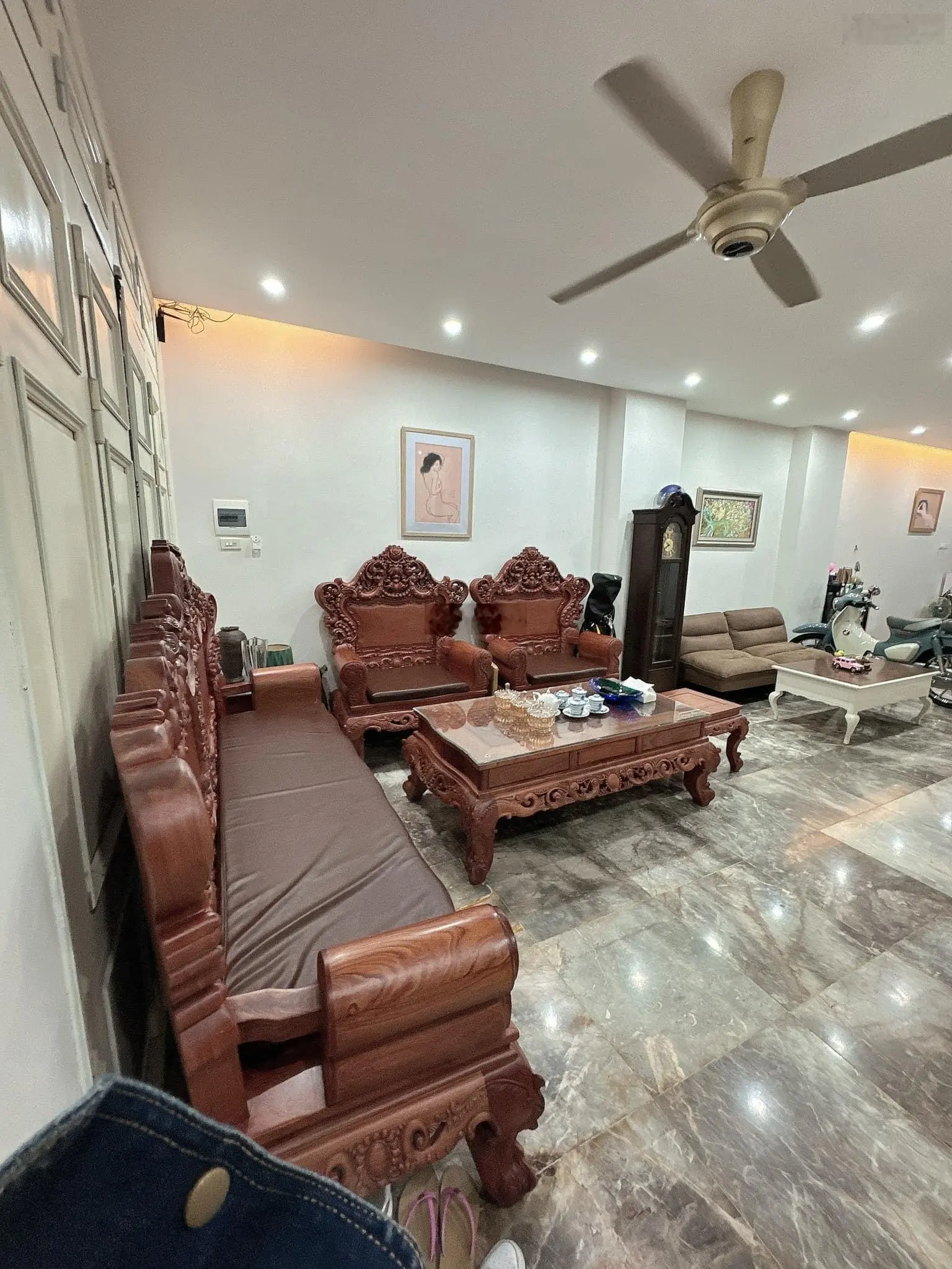 Vip Hiếm Biệt Thự Liền Kề Ô Tô Đỗ Thoải Mái 70m2 4 tầng 25 tỷ mặt tiền 5.5m sổ đỏ vuông đét