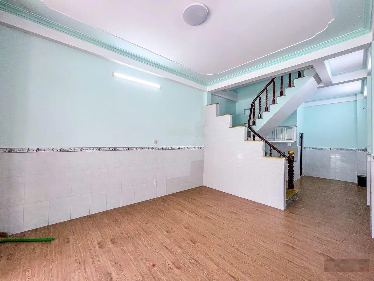 Nhà 2 lầu đường số 25KDC thới nhựt 1, nhà mới tặng 2 máy lạnh, vào ở ngay