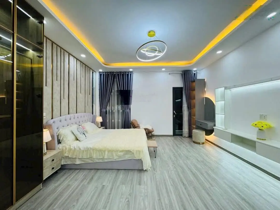 Bán nhà Lê Hồng Phong-P5-Q5 cho thuê mặt bằng 26tr/T. DT 83m2/ 4tỷ19 gần BV Chấn Thương Chỉnh Hình