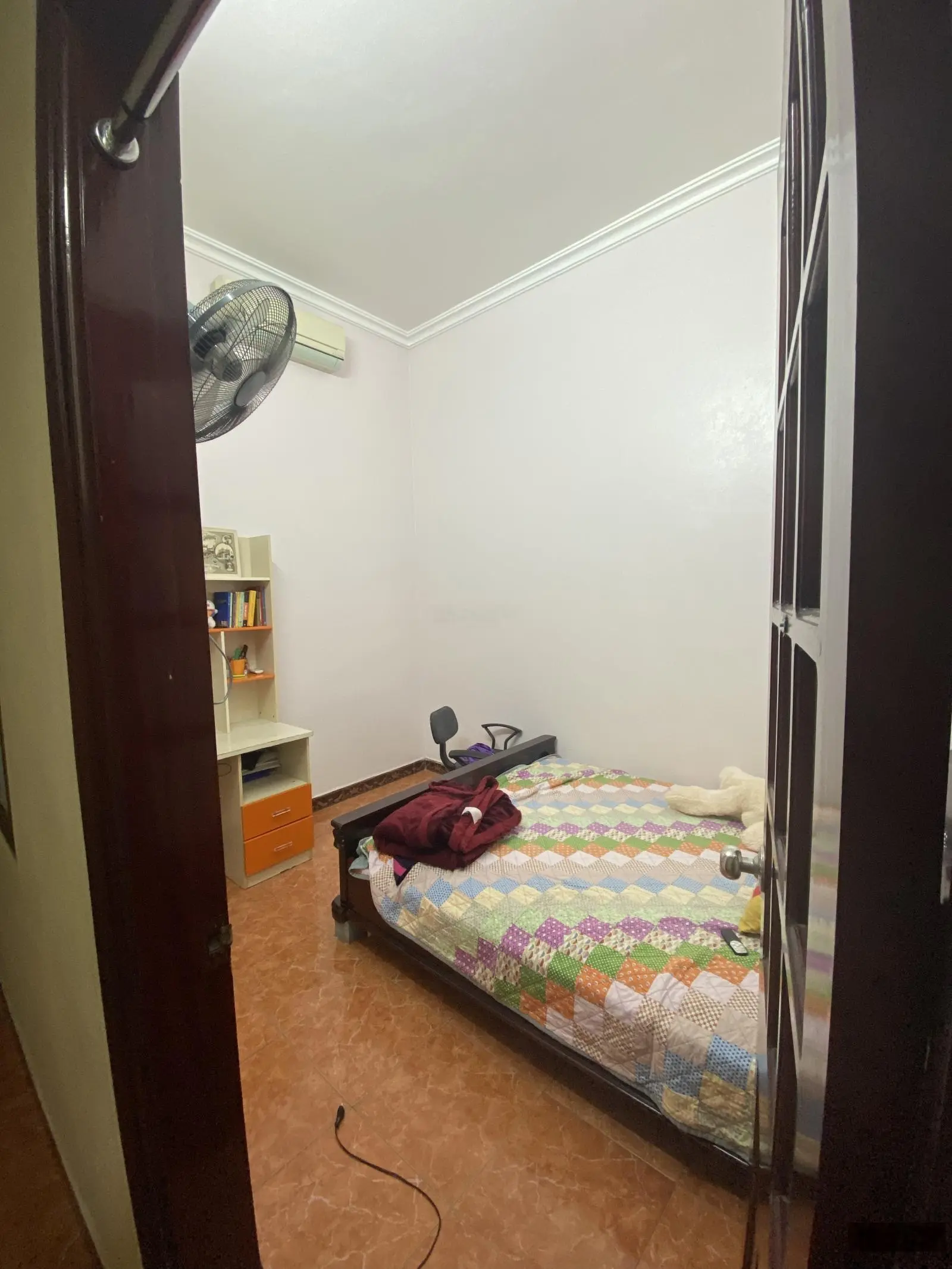 Chính chủ cần bán nhà 3 tầng Lạc Long Quân gần cây xăng quân đội, thành phố Thanh Hoá