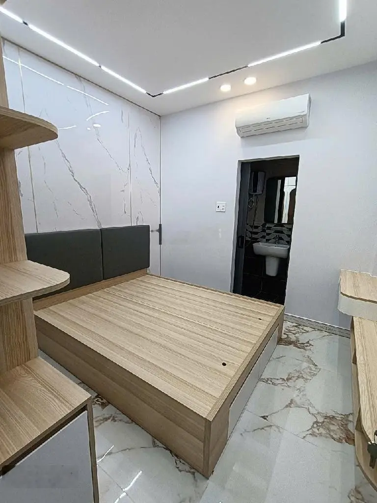 Siêu phẩm nhà đẹp 3 lầu Trần Nguyên Hãn Phường 13 Q8 ngay cầu Trà Và Quận 5.Đi trung tâm Quận 1 ,5p