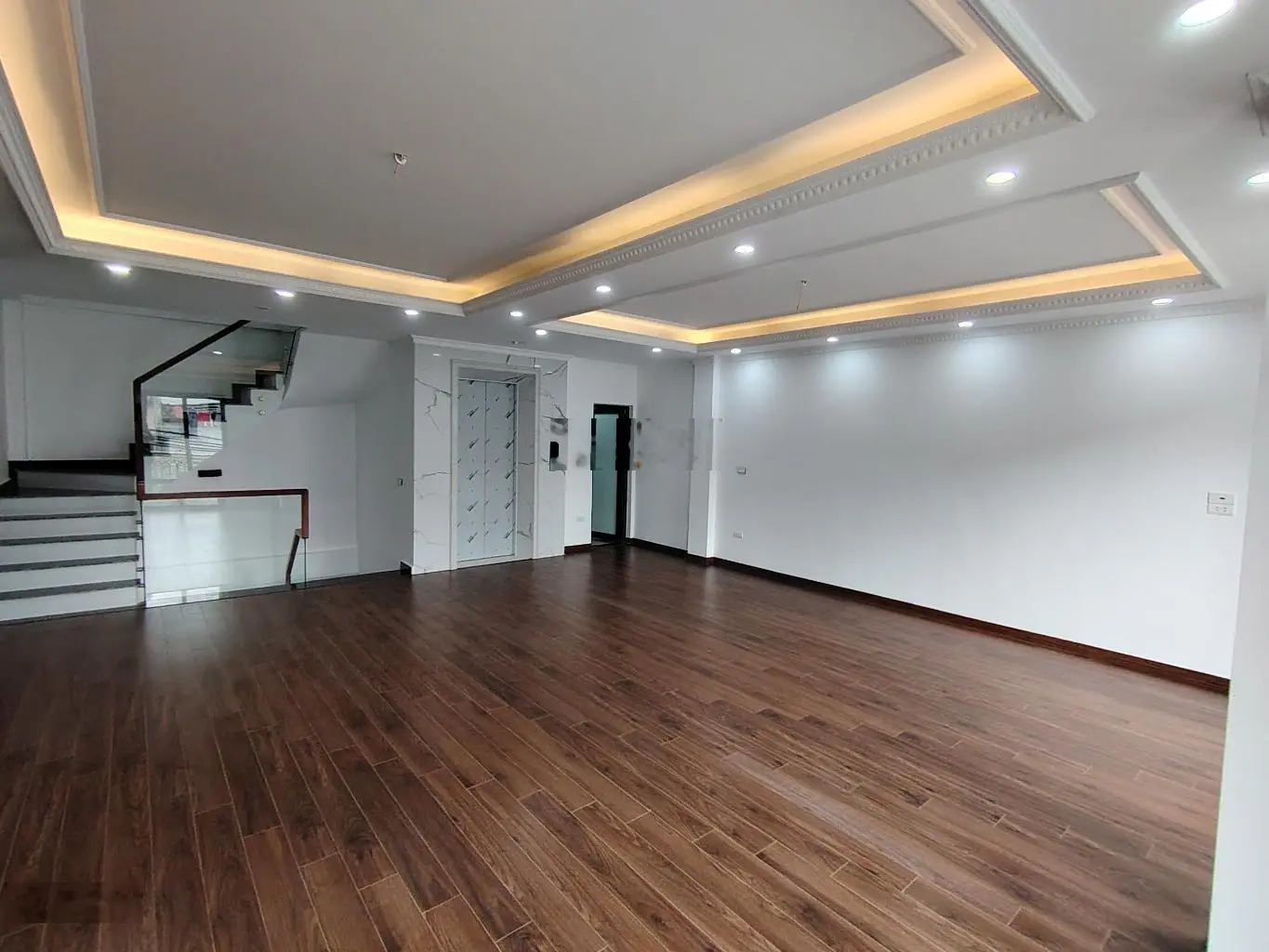 Ngũ hiệp_ thanh trì, cực kì hiếm, giá tốt nhất. diện tích rộng, có sân trẻ vui đùa: 70m* 4 tầng.