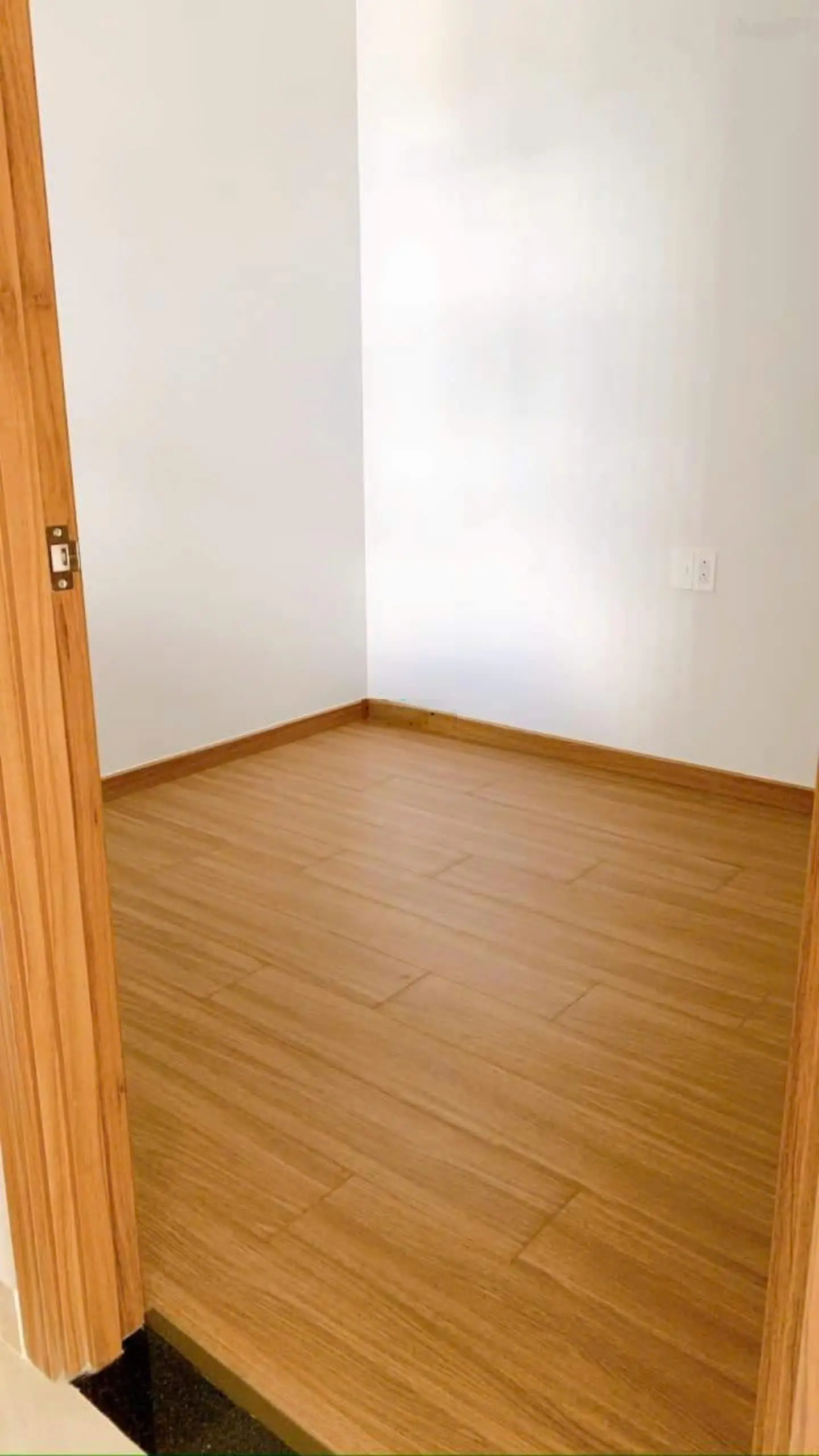 Chính Chủ Ngộp Ngân Hàng Cần Bán Lỗ Gấp 2PN-2WC Bcons Plaza, Giá 1,650 tỷ. Bán Nhanh Trong Tuần