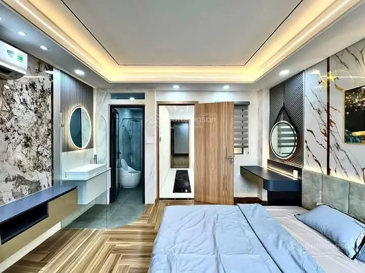 Bán gấp nhà Nguyễn Văn Tăng , Long Bình , Quận 9. DT 65m2 giá bán 3 tỷ .Sổ riêng