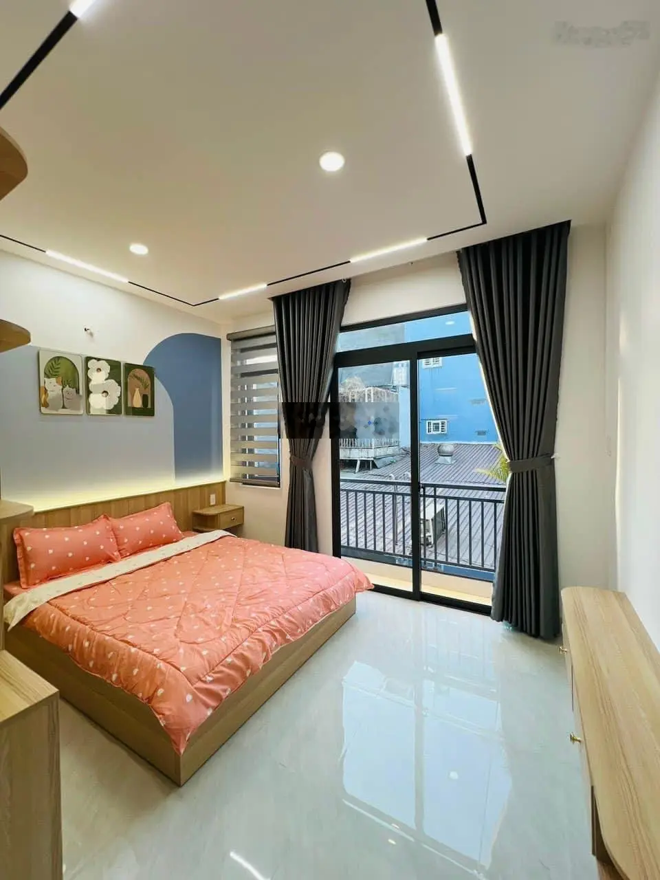 Giảm sâu 30% bán gấp nhà HXH Hoàng Văn Thụ, P.2, Tân Bình, 70m2, 3tỷ7, cho thuê 20tr/th, sổ riêng