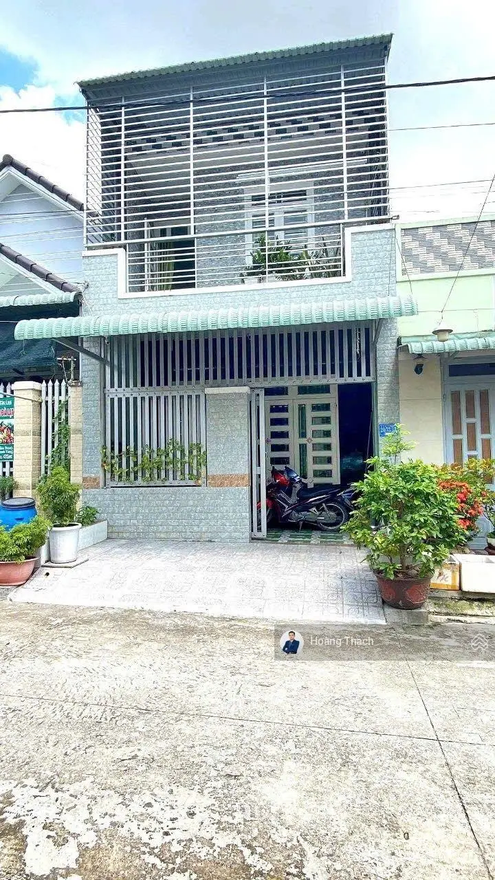 Bán nhà 1 trệt 1 lầu gần Làng Đại Học Thủ Đức đường ô tô né nhau