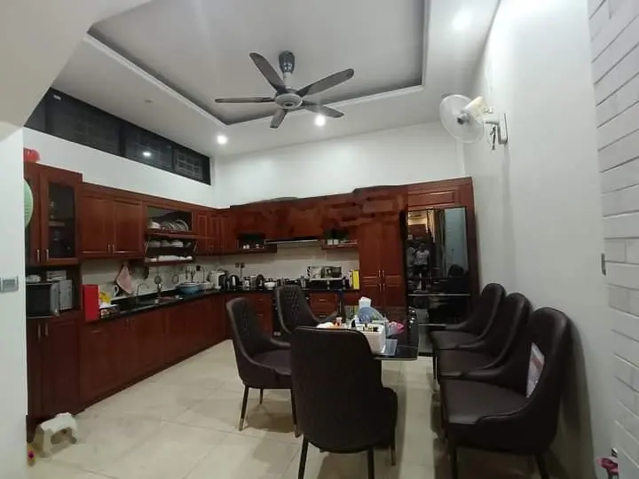 Phát hiện! Nhà Nguyễn Chí Thanh, phân lô, ô tô, giáp phố, dân xây 62m2*6T