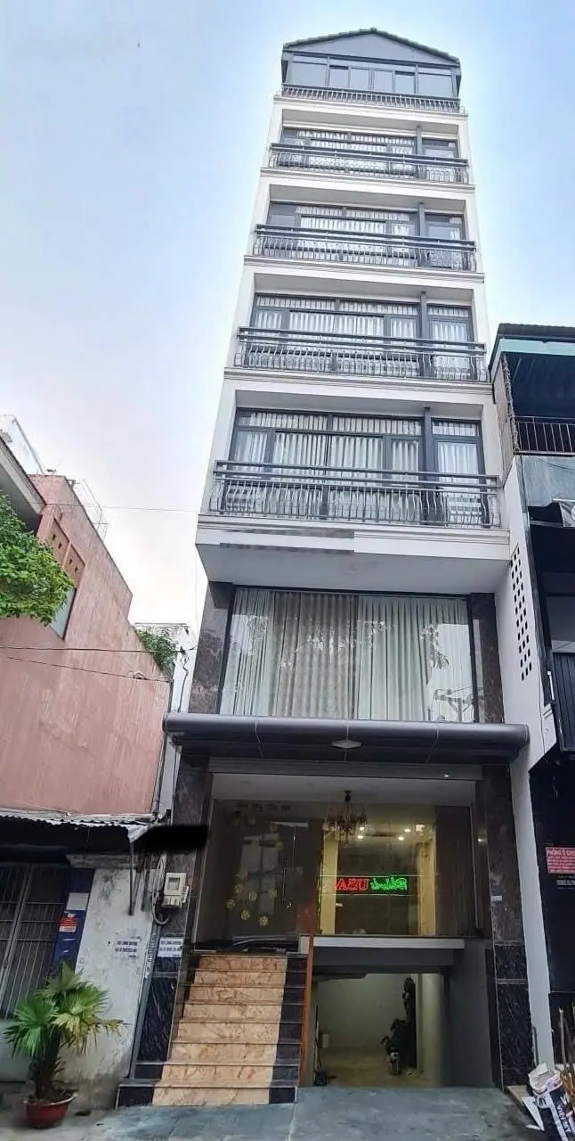 Bán tòa nhà siêu đẹp + MT Giải Phóng gần sân bay, Tân Bình: DT: 5x15m, hầm, 6 lầu giá 22 tỷ TL