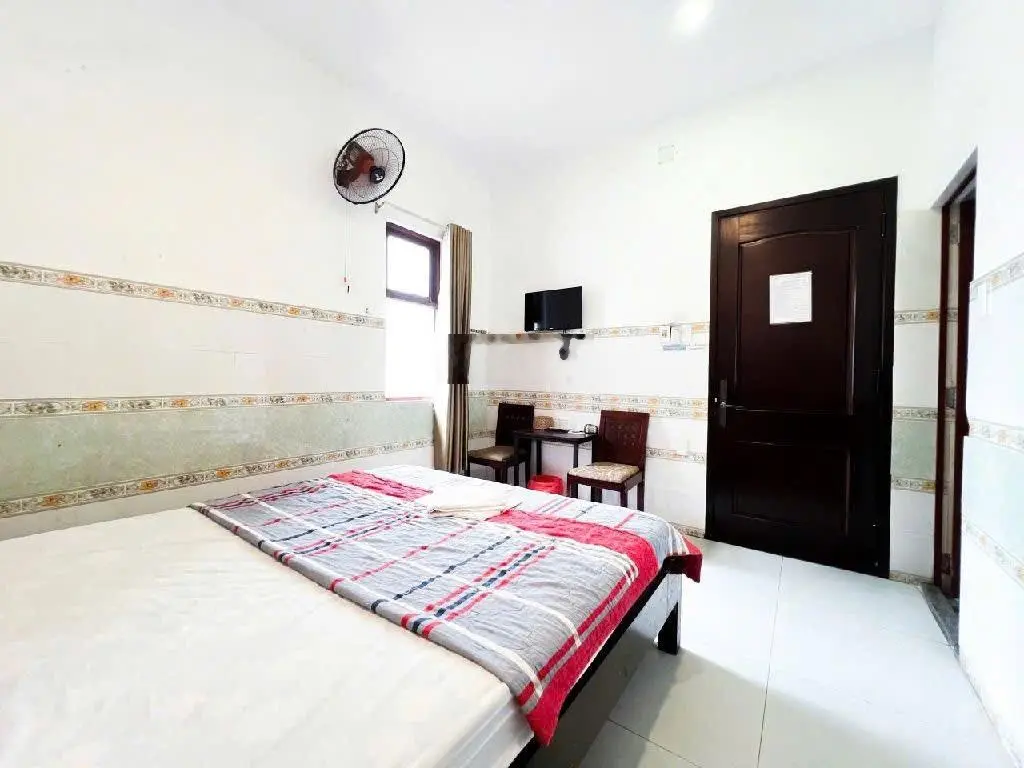 Nhà bán siêu vip - Đồng Khởi nhỉnh 10 tỷ - khách sạn 4 tầng - 20 phòng - LN 60tr/tháng
