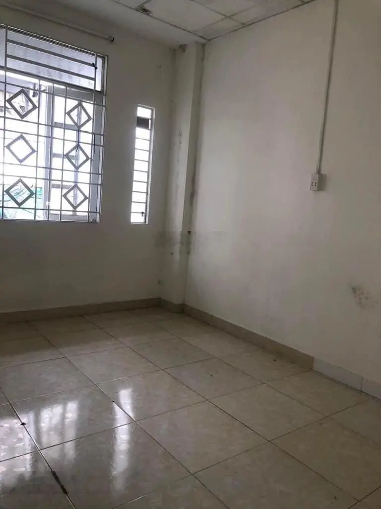 Bán nhà Bình Tân, sát bên Aeon Tân Phú, Celadon City, DT 4.7x8, 1 lầu, hẻm 5m. Giá 2.9 tỷ