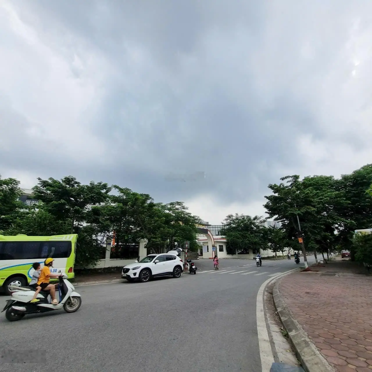 Mặt phố mới Linh Đường, HOÀng Liệt, Hoàng Mai, lô góc, vỉa hè, trước nhà ô tô đỗ