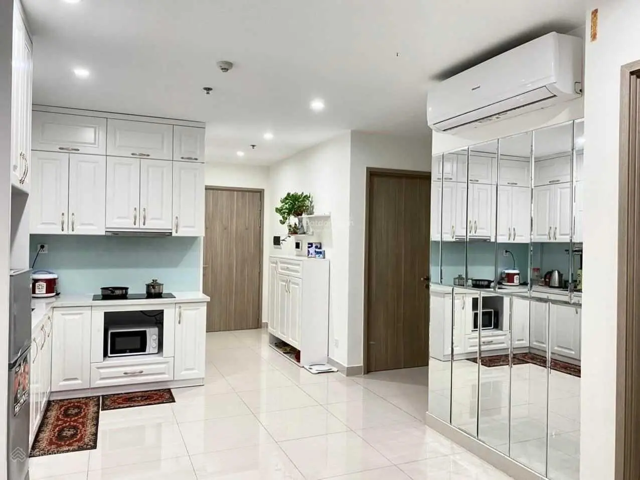 Chủ nhà cần bán gấp căn 2PN 2VS góc tại tòa S2 Vinhomes Ocean Park Gia Lâm