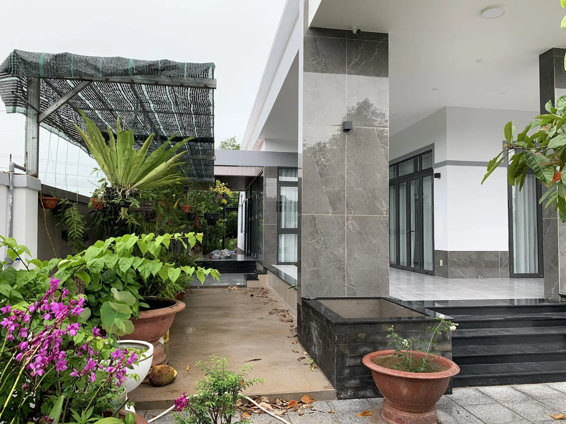 Bán căn biệt thự nhà vườn vô cùng tâm huyết của chủ nhà, không gian sống đẳng cấp