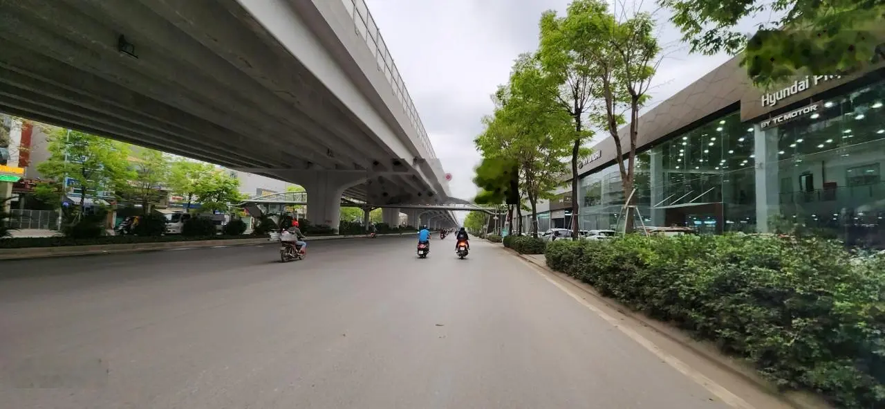 Bán nhà phố lô góc tại Phạm Văn Đồng, Bắc Từ Liêm. Diện tích 100m2