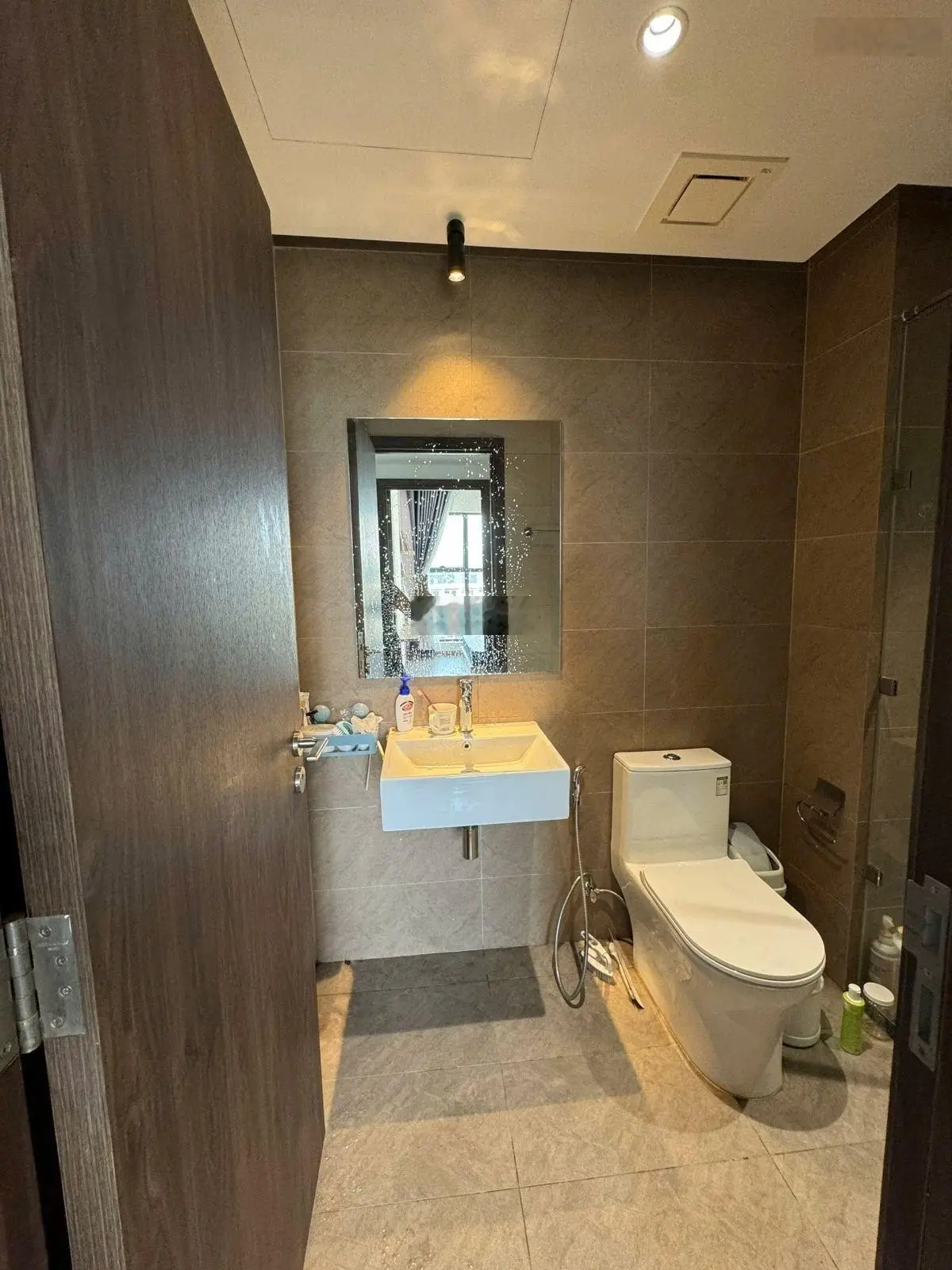 Bán căn 2PN 97,7m2 hướng Đông Nam, view CV trung tâm, Diamond Brilliant Celadon city Q. Tân Phú