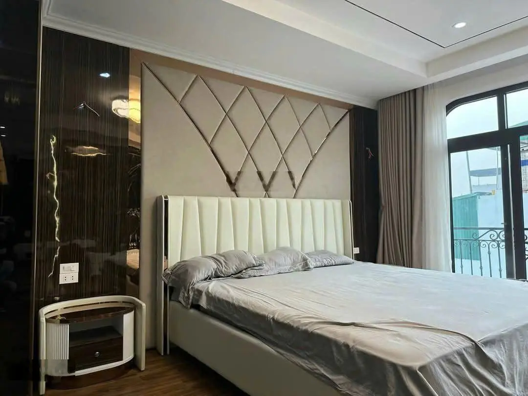 Nhà Nguyễn Ngọc Nại phân lô ôtô,mặt tiền rộng có gara,thang máy nhà mới nội thất sang trọng 55m2*7T