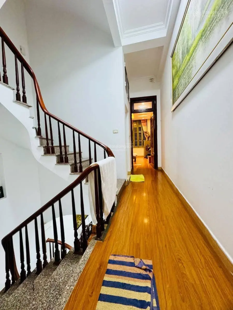 Bán nhà trần cung. 55 m2, 4 tầng dân xây. ngõ nông, thông, 2 thoáng trước sau. giá 10.5 tỷ