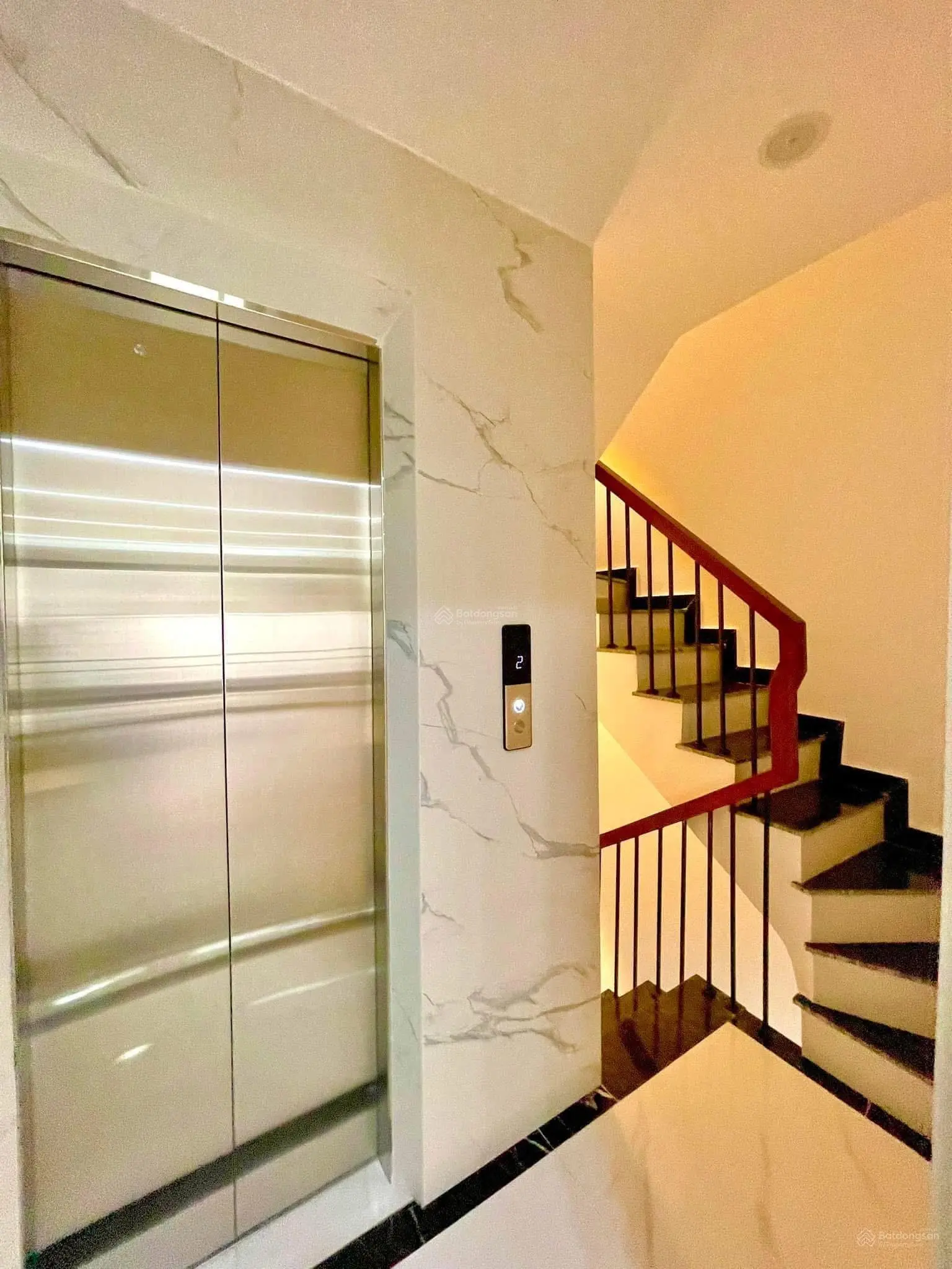 Bán Nhà Riêng tại Đội Cấn, 46m2 thang máp nhập khẩu giá 8.6 tỷ