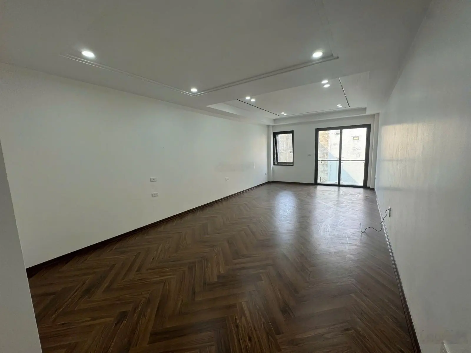 Bán nhà mặt phố Trạm 60m2 MT 4m. Phố kinh doanh. 7 tầng thang máy 450kg 4 ngủ mặt phố kinh doanh