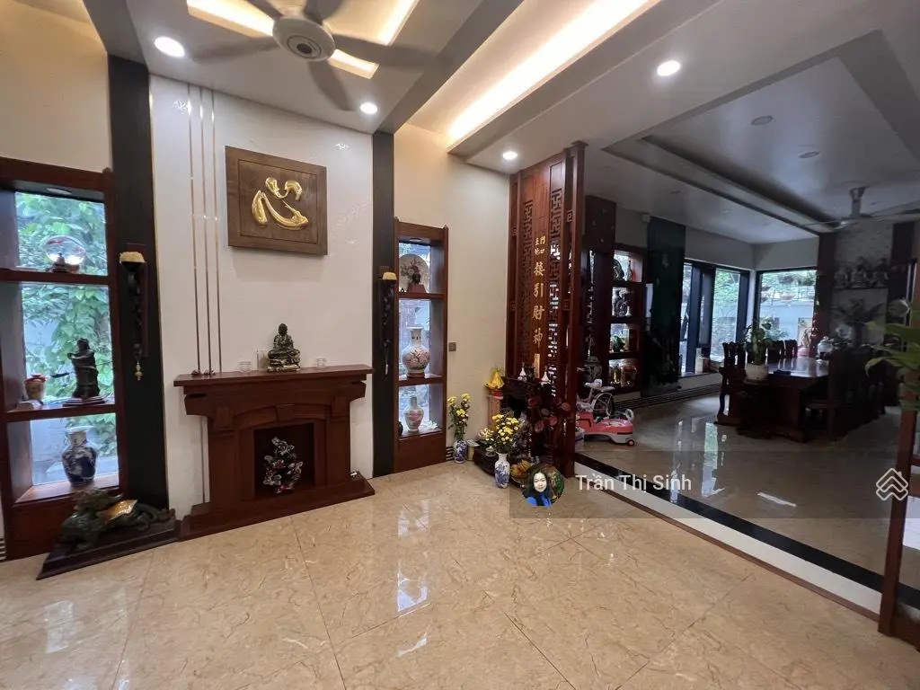 Hiếm. cả khu có 1 lô vip bán. biệt thự đô thị việt hưng, giang biên, long biên. mt 20m. kinh doanh
