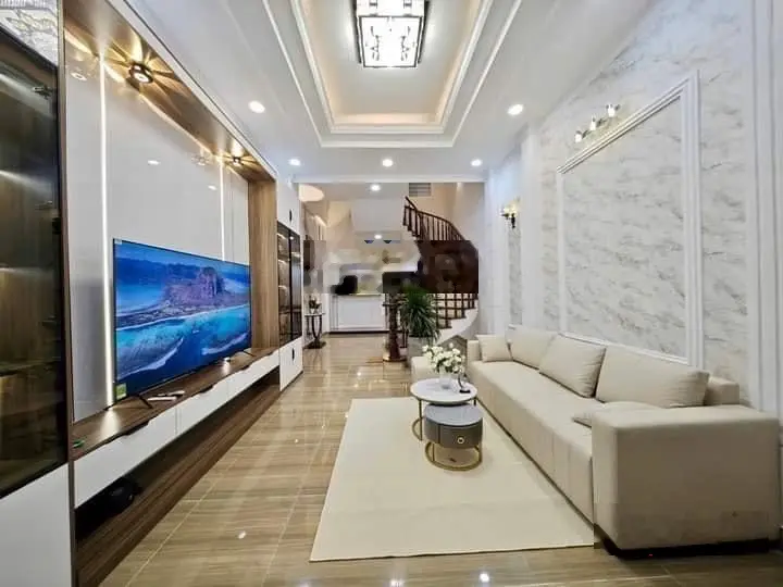 Chủ nhà gửi bán đường nhựa 7m căn Hoa Lan 1T2L giao Phan Xích Long DT: 60m2, sổ riêng