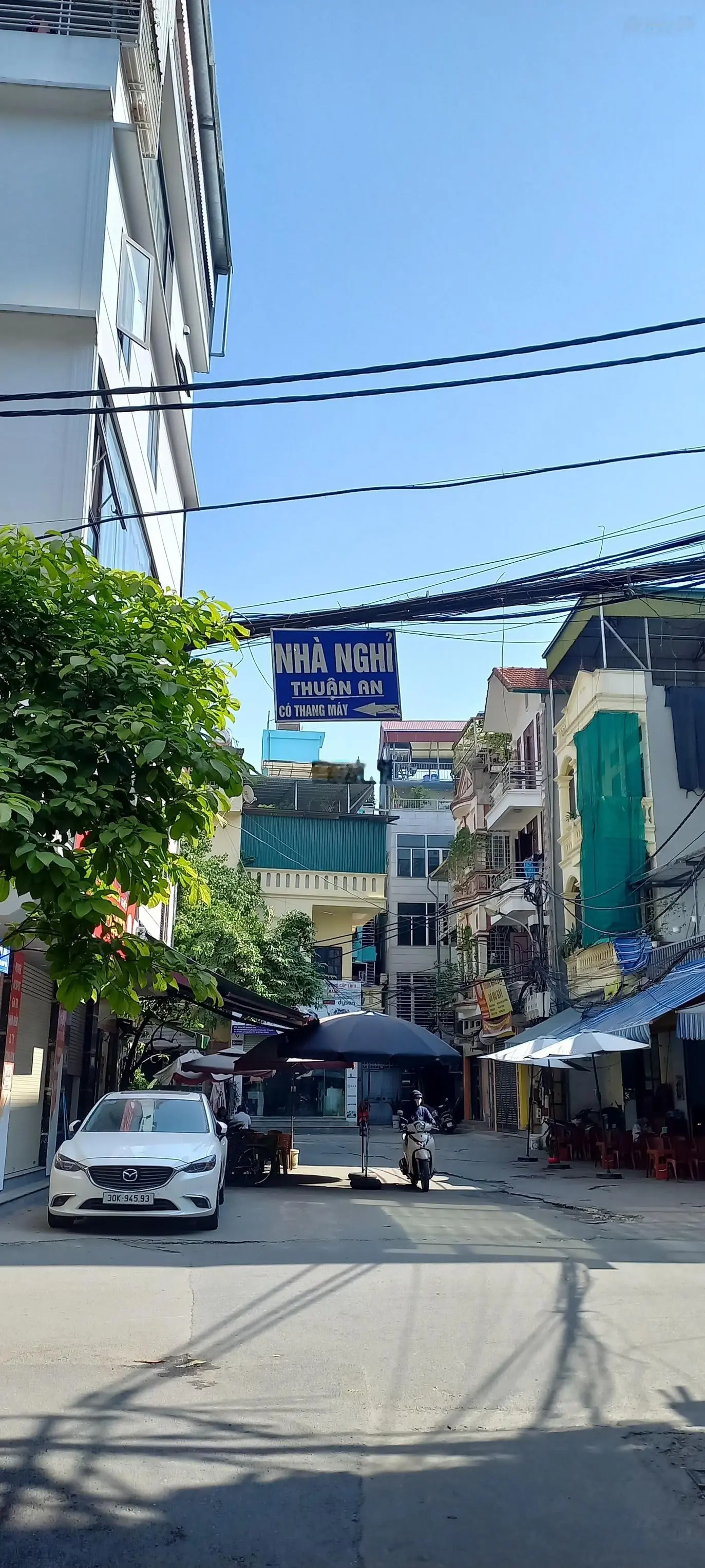 Bán Đất Tặng Nhà 2Tầng Cách Phố Giáp Bát 20m_Ngõ To Hơn Phố_ÔTÔ Vào Nhà_DT 54m / MT 4.4m_Hơn 11 Tỷ