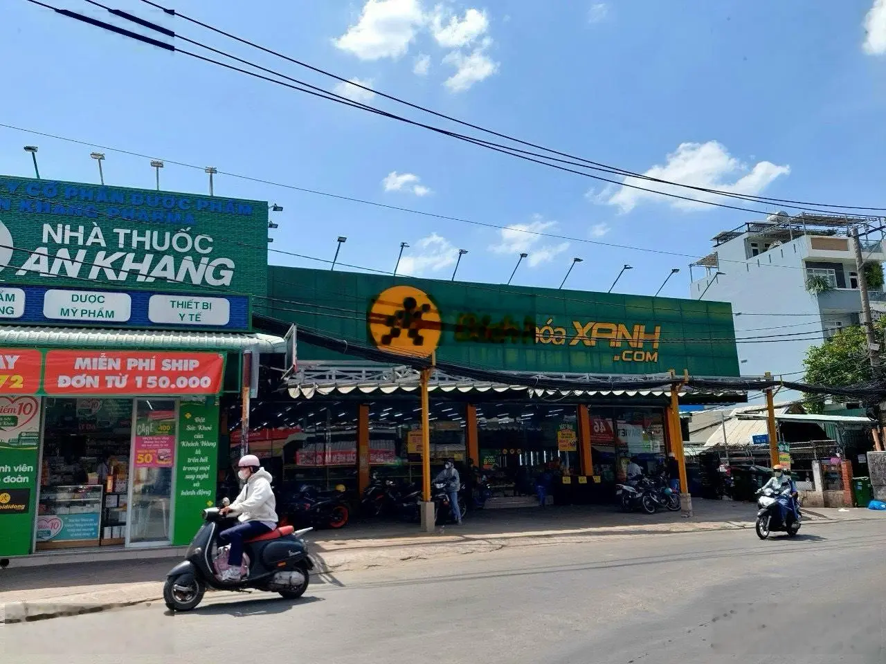 Bán CHDV MT Dương Đình Hội, Xd 1 hầm 5 tầng, thu nhập 150tr/tháng, Khuôn viên 700m2, giá chỉ 79 tỷ