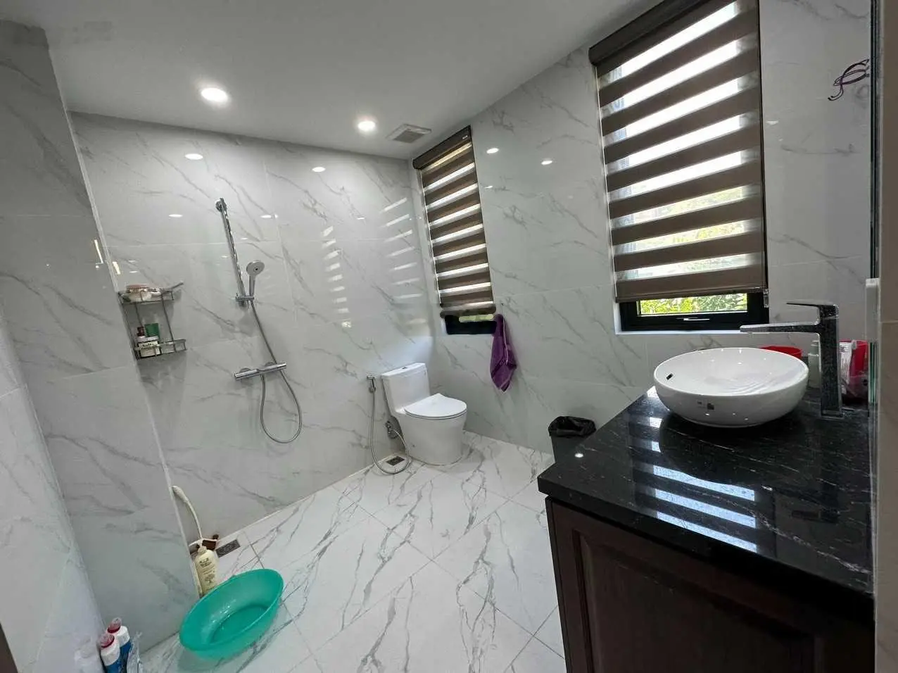 Mặt tiền 10m Yên Lãng! Lô góc xây mới 7 tầng nội thất sang trọng thang máy. Gara ôtô. Ảnh thật 100%