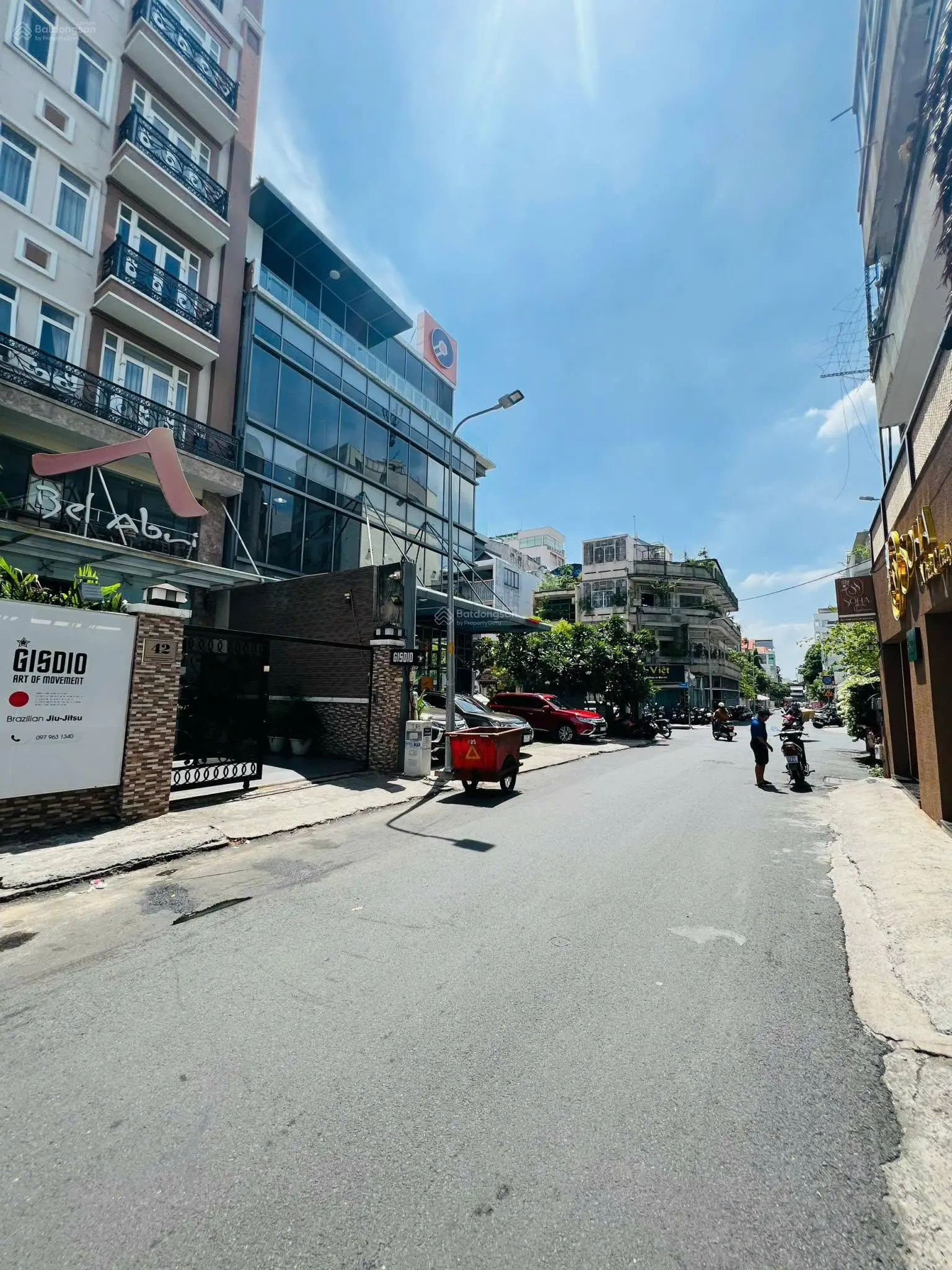 Bán tòa nhà văn phòng ngay Trường Sơn, P15, Quận 10. DT 15x25m. Hầm 6 tầng. HĐT 350tr/th. Giá 99 tỷ