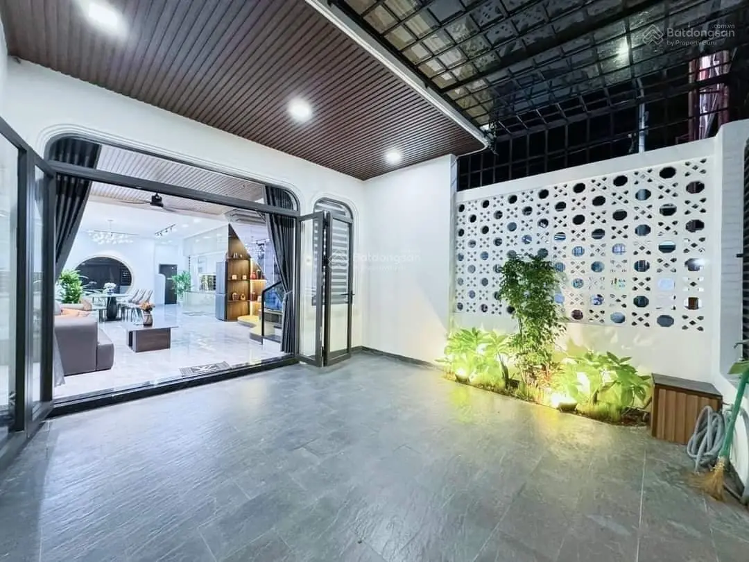 QUÁ RẺ! 3Tỷ580 sở hữu nhà diện tích lớn 87m2 ngay Hoa Lan, P.7, Phú Nhuận. Thuê 28tr. Sổ hông riêng