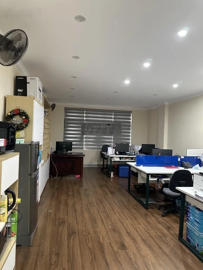 Bán nhà Phạm Tuấn Tài - TT Cầu Giấy - ô tô tránh nhau. Thang máy - DT 52m2 7 tầng. MT 5m, 27 tỷ