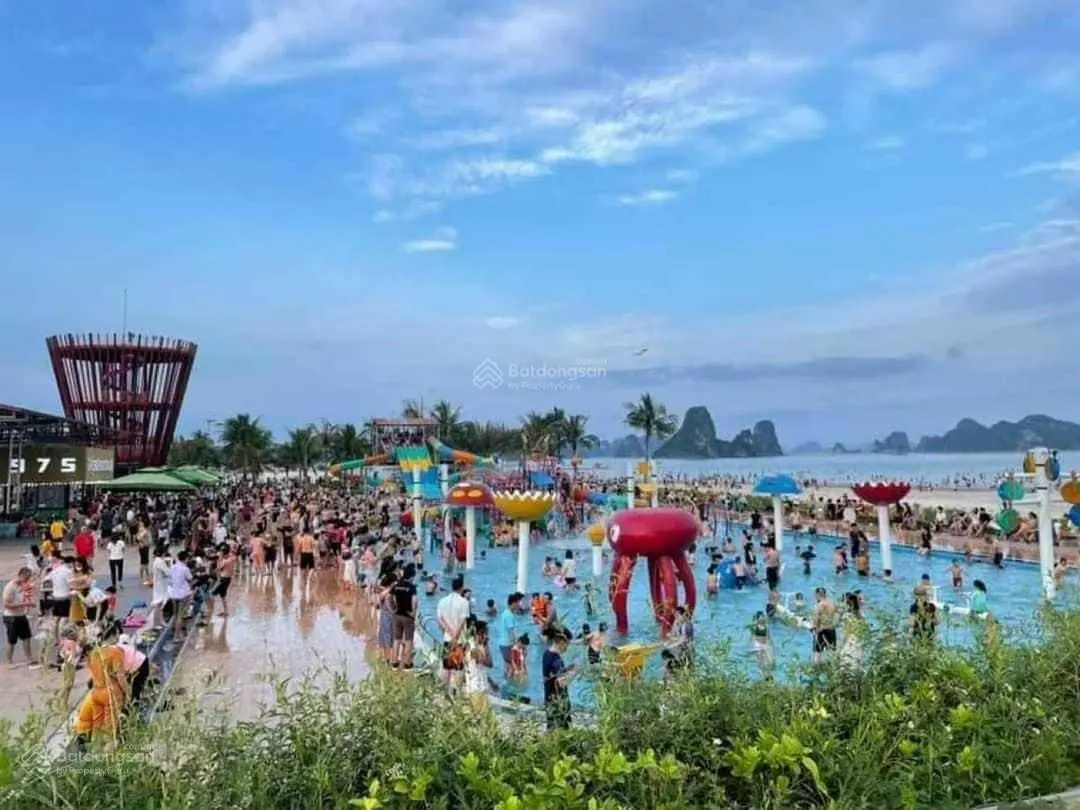 Đất trục thông biển, view quảng trường biển, cạnh nhà hàng 5 sao, DT 87,5m2,sổ đỏ, giá 3,6 tỷ