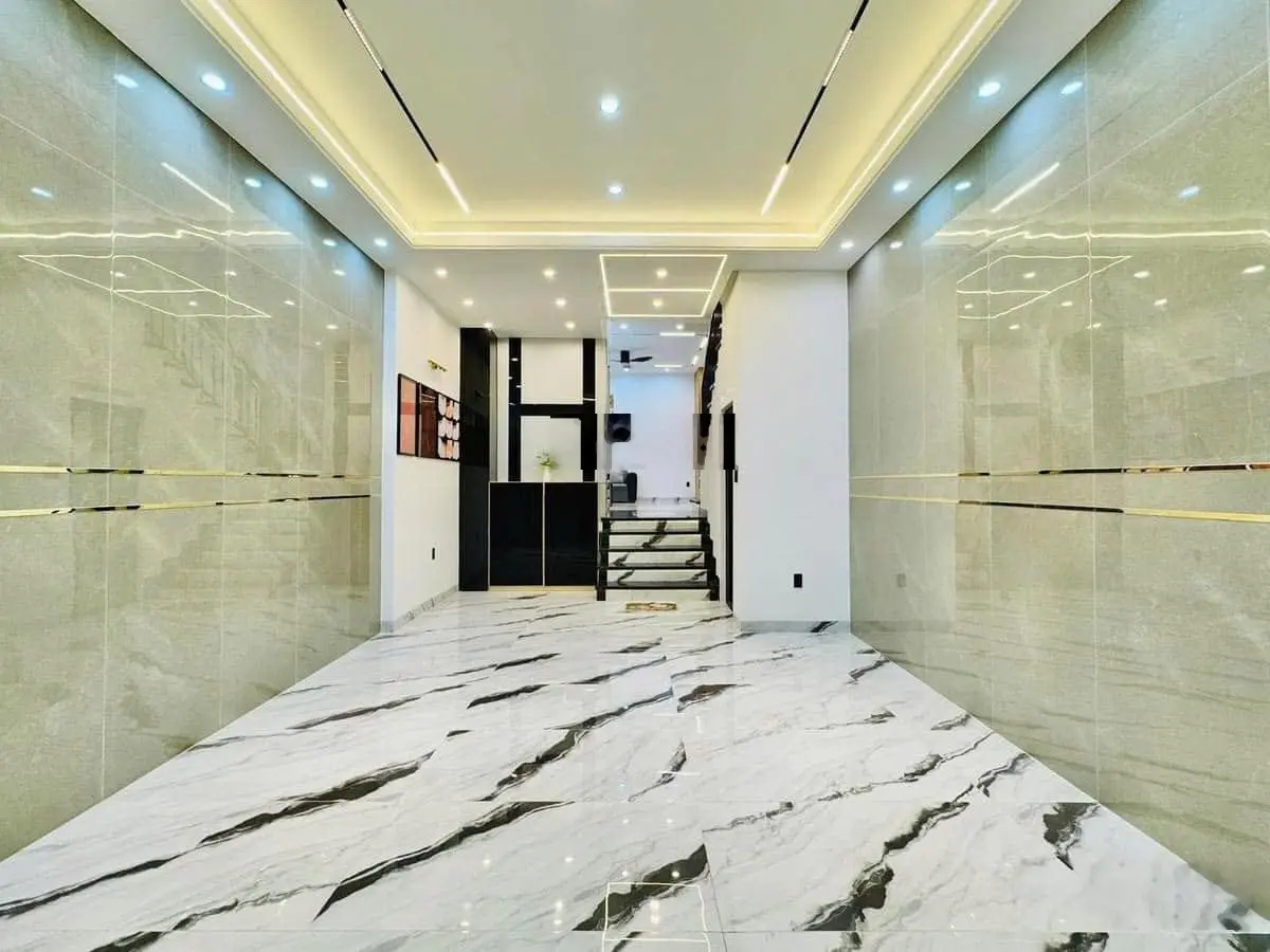 Nhà mặt tiền đường Phan Văn Trị, Phường 7, Quận 5. DT 60,2m2. Đang cho thuê 17tr/tháng
