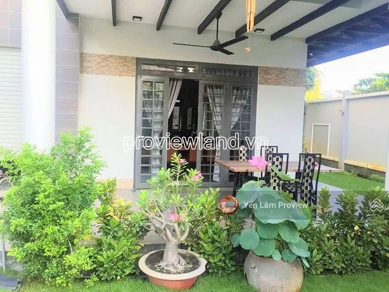 Bán biệt thự Thảo Điền, đường 64, DT 360m2, nhà đẹp, 2 tầng, ngay trung tâm