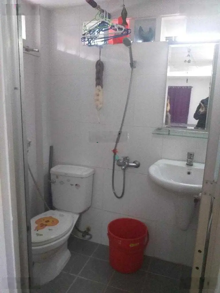 Bán nhà Quận 3, Lý Chính Thắng, 2 tầng x 23m2, 3 căn ra mặt tiền, 2. X tỷ