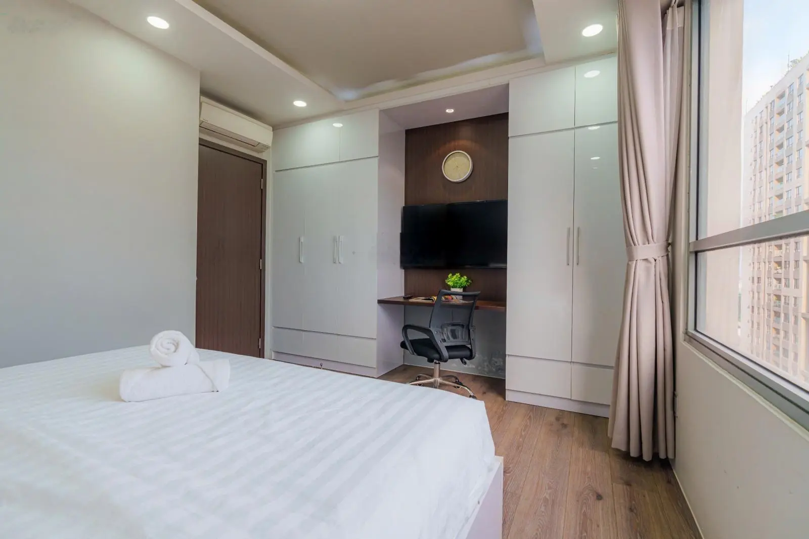 Bán căn hộ Grand riverside - Quận 4 ( 107m2 - 3pn - 2wc) . Giá 5,8 tỷ