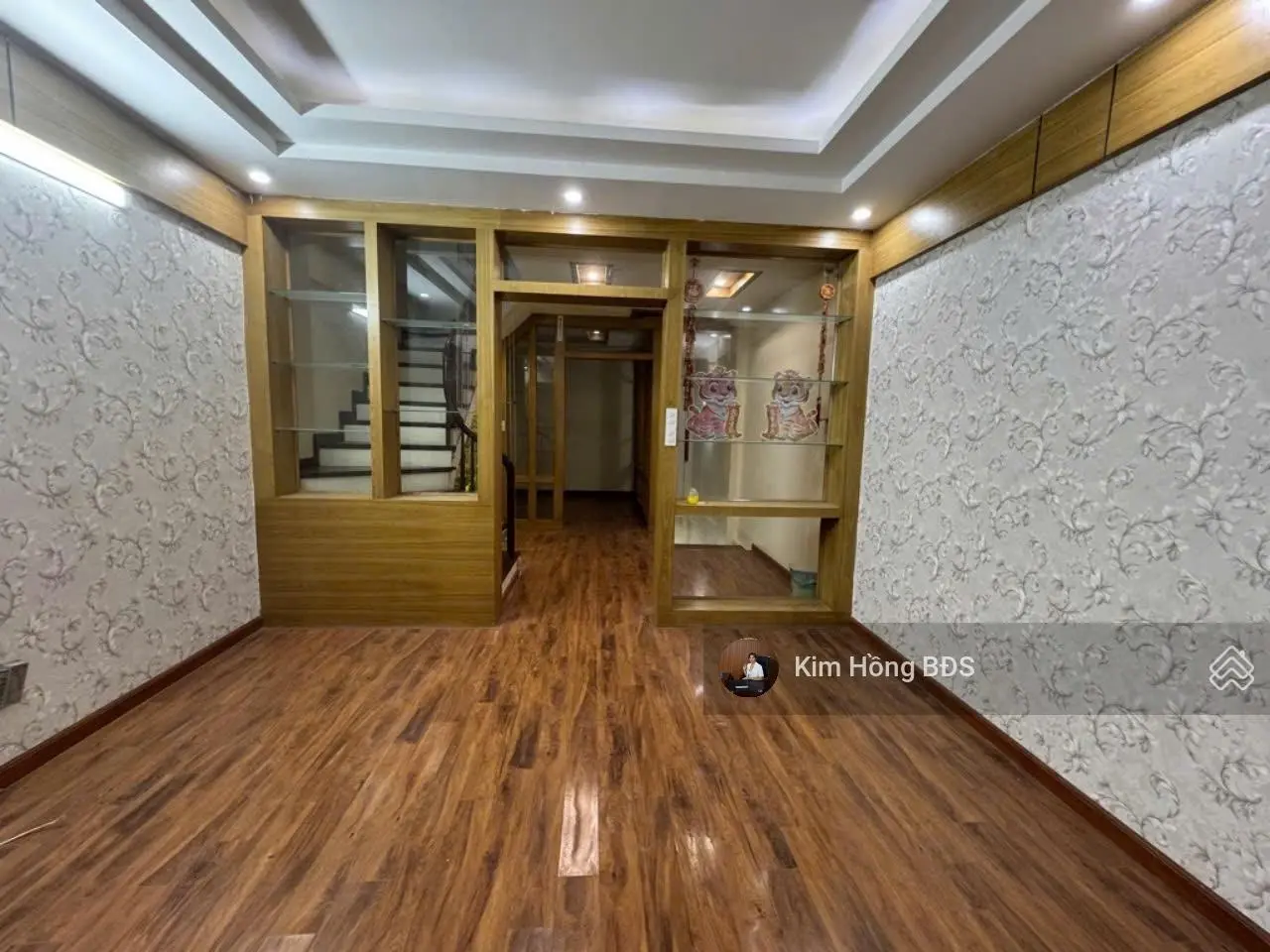 Nhà đẹp Phố Trương Công Định diện tích 50m , 4 tầng , mặt tiền 4m , giá 10 tỷ 900 ,ô tô đỗ cửa,