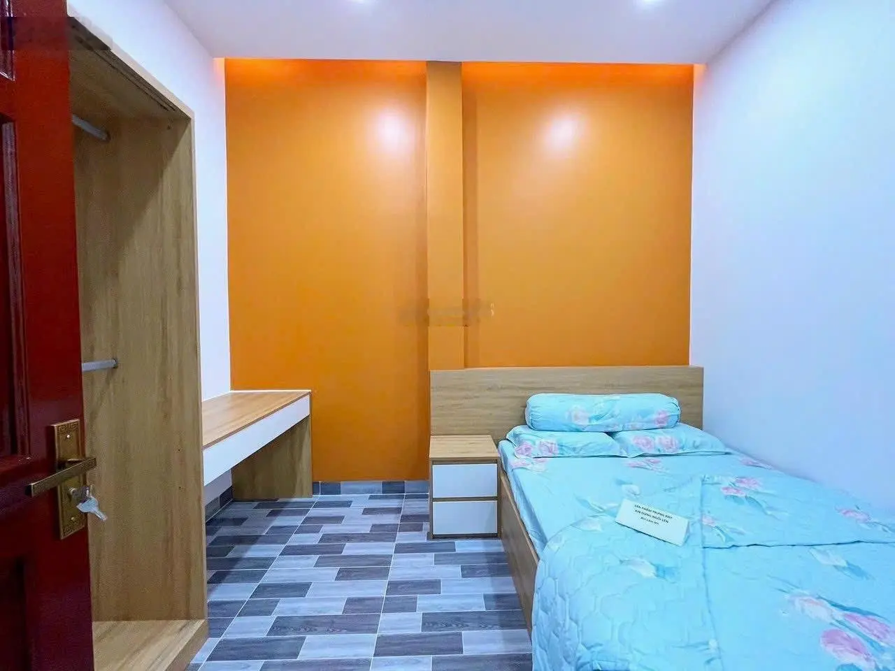 Bán nhà tặng nội thất, SHR đã hoàn công
