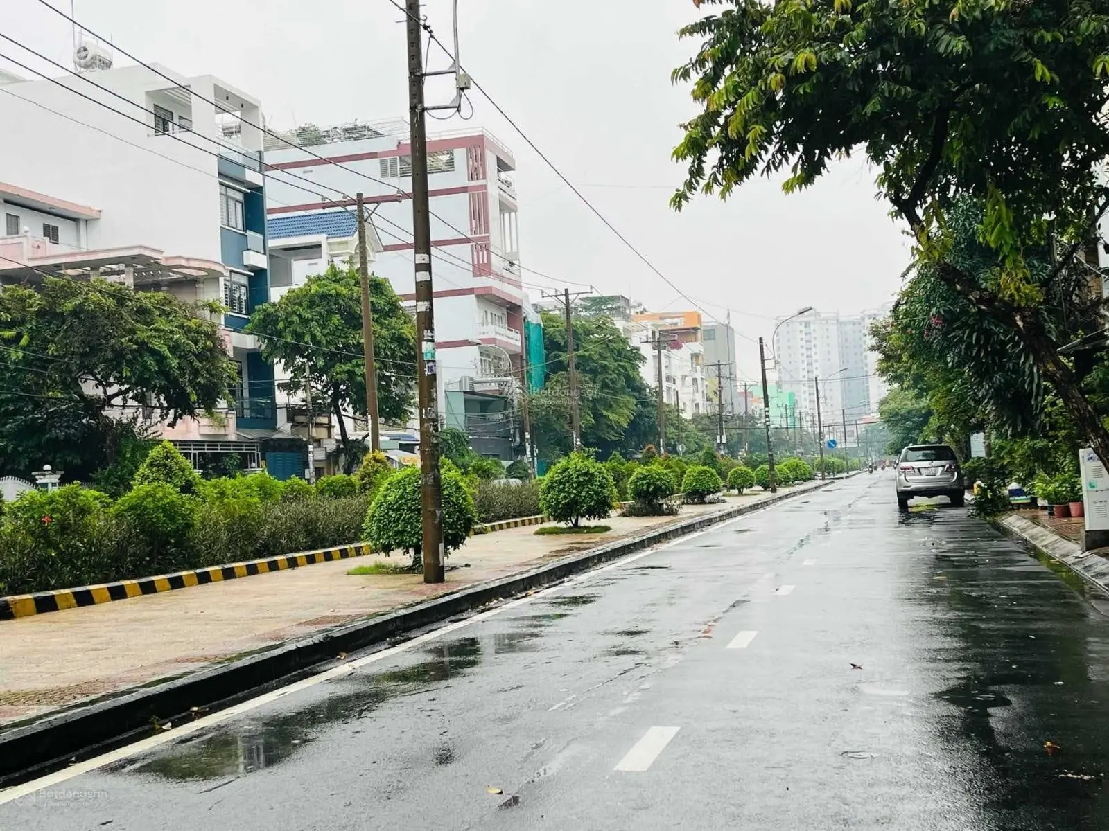 MT đường Trần Thủ Độ khu bàn cờ Họ Lê (4x19m vuông) trệt 3 lầu