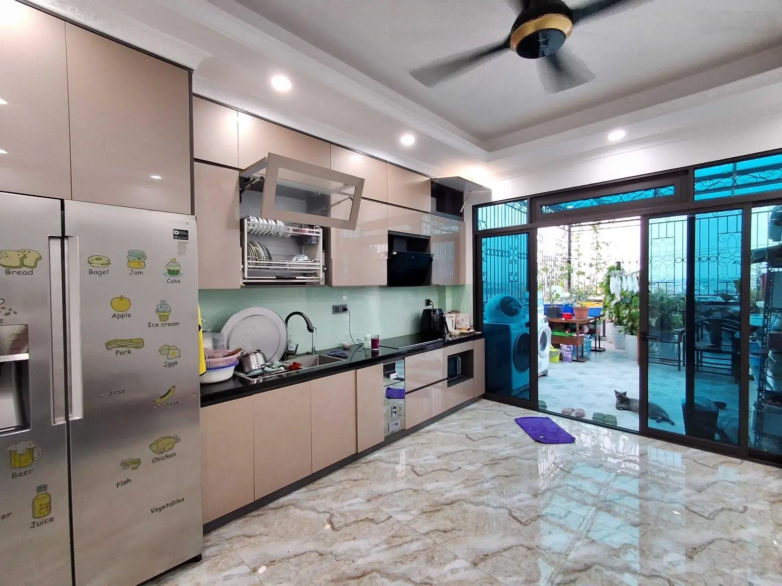 Bán nhà MP Cổ Linh, Long Biên. Vỉa hè, kinh doanh, Thang máy, Dòng tiền. DT55m2, MT4m, 17 tỷ.