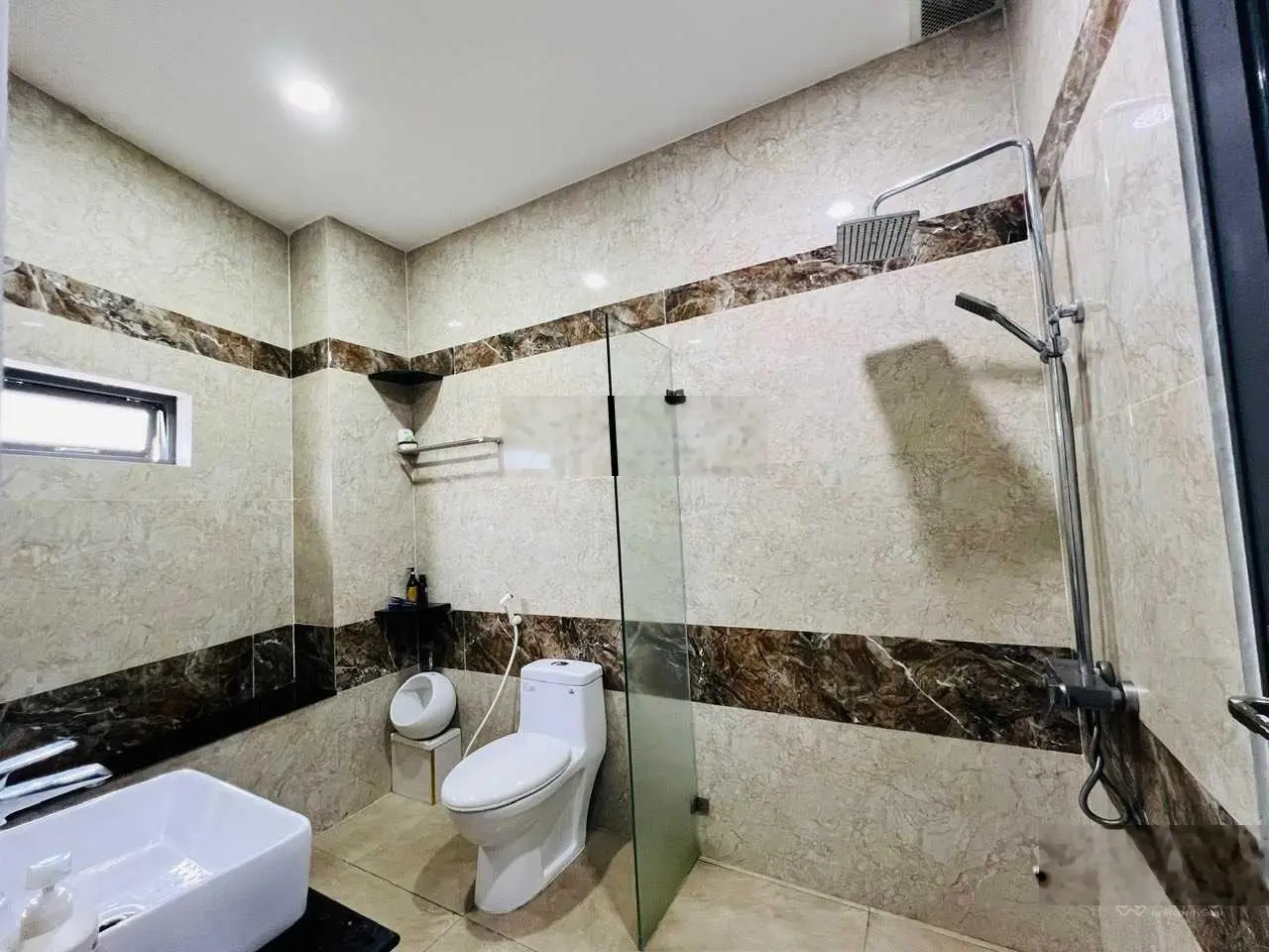 Nhà Thôn Võ Cang - Xã Vĩnh Trung. Gần 23/10, gần siêu thị MeGa