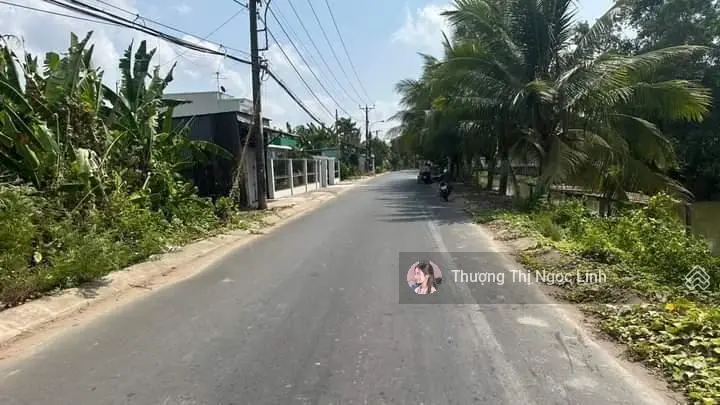Bán nhanh đất MT đường Nguyễn Thị Định, Phú Hưng, Bến Tre, gần chợ Tú Điền. DT 120m2/500tr. SHR