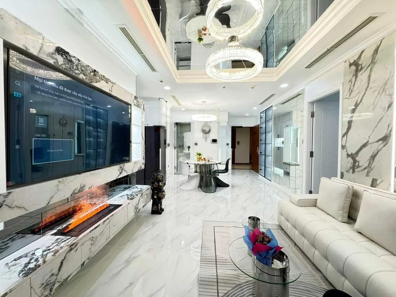Chính chủ cần bán gấp 3PN nội thất sang xịn, tòa Landmark 1, Vinhomes Central Park