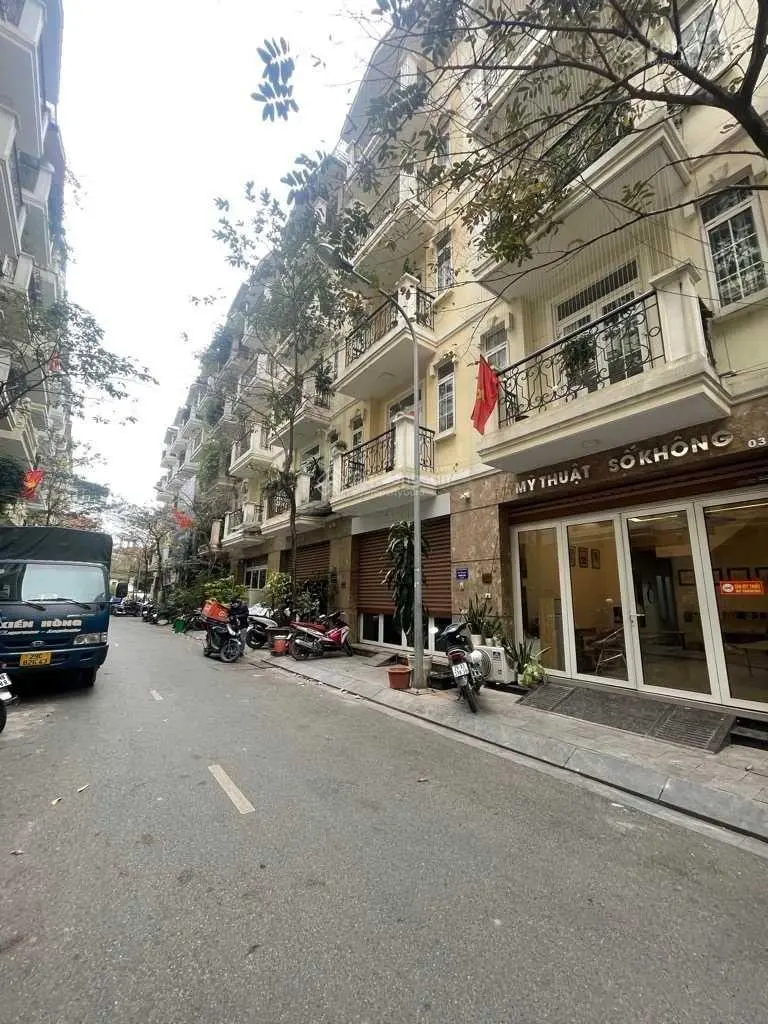 Bán biệt thự liền kề khu 96B Nguyễn Huy Tưởng, Thanh Xuân 5 tầng thang máy 26 tỷ 500