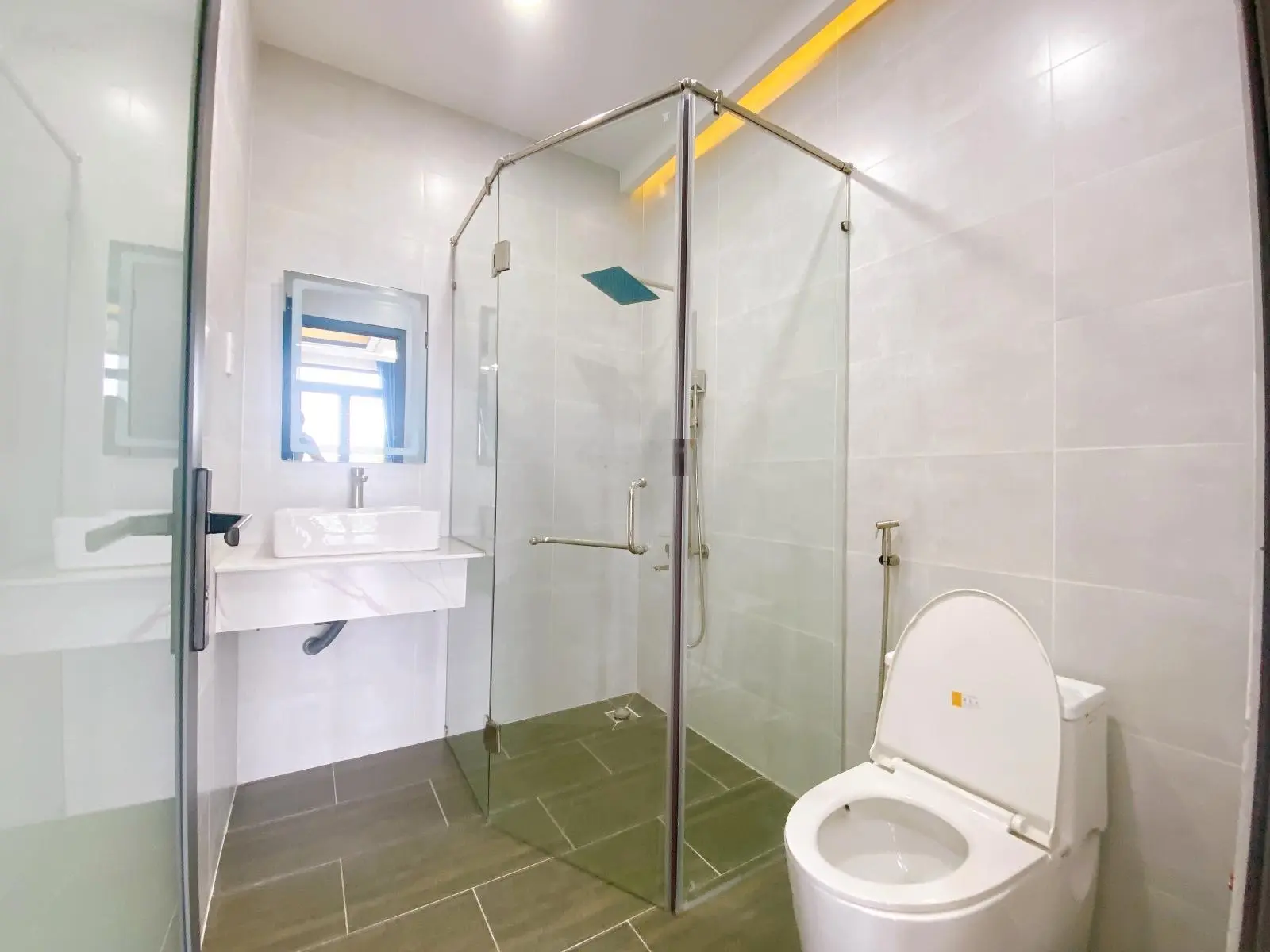 Bán Nhà Riêng tại Nguyễn Văn Tạo, Long Thới, Nhà Bè, HCM, 7,9 tỷ, 85 m2, view đẹp
