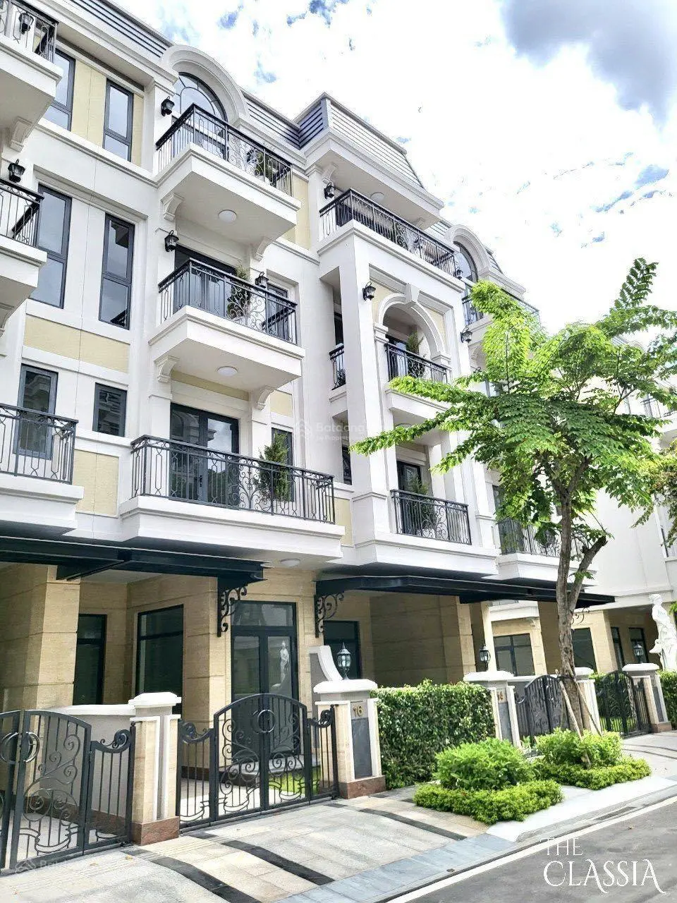 Bán nhà phố Classia Khang Điền 203m2 - 1trệt 3Lầu, Hoàn thiện cao cấp Châu Âu 32,2tỷ. 0918 712 ***