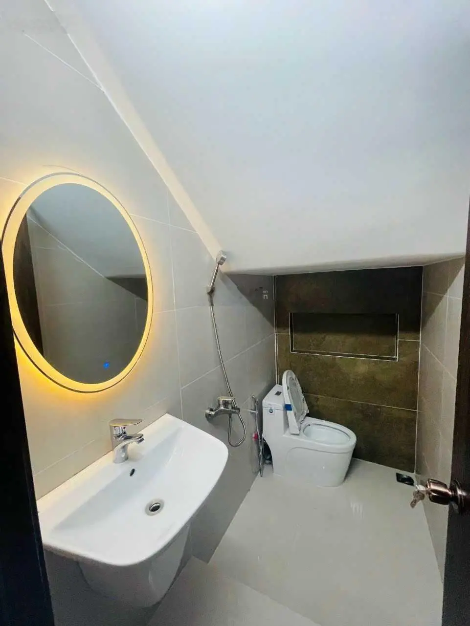 (Còn bán) nhà mới cách mặt tiền Bình Lợi 50m 4x19m vuông vức trệt lửng 2 lầu ST đã hoàn công