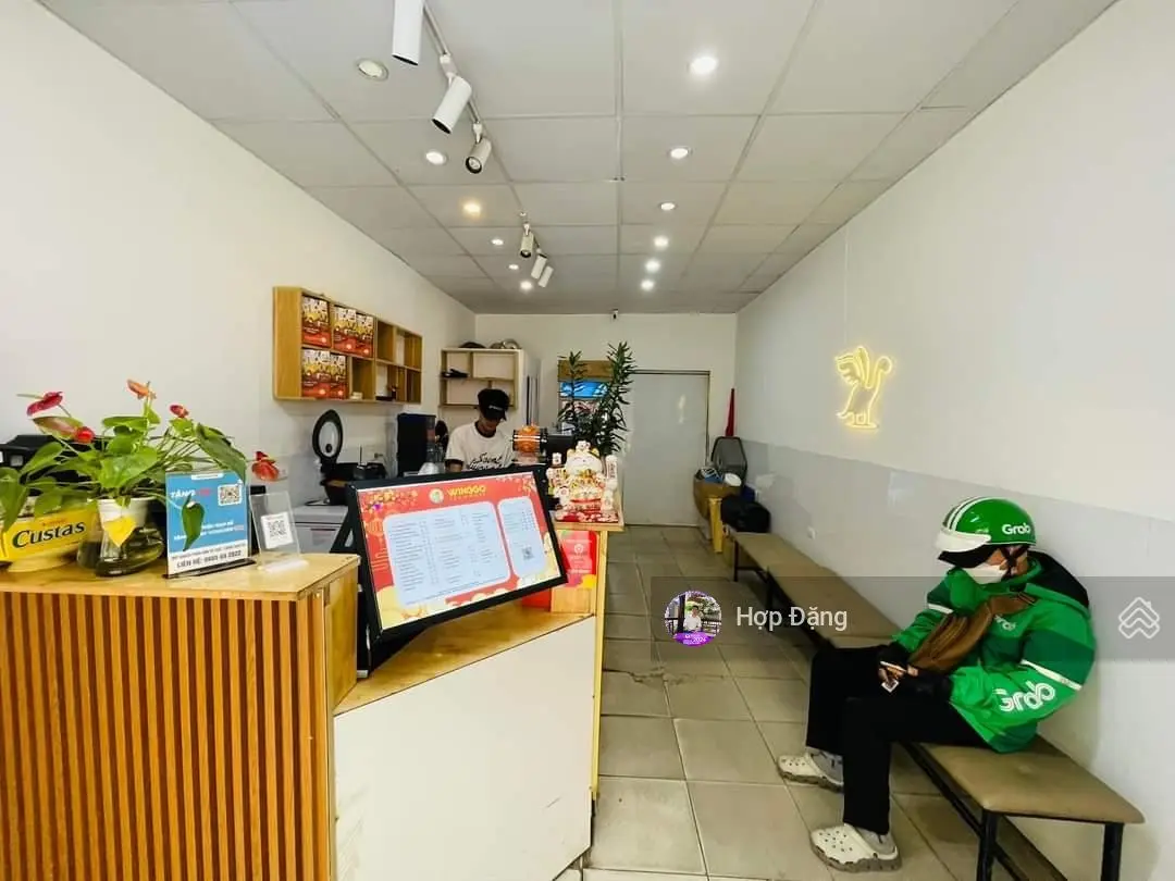 Bán nhà mặt Phố Khương Trung KD ngày đêm 83m2 rộng 4m giá 19 tỷ x x nhỏ