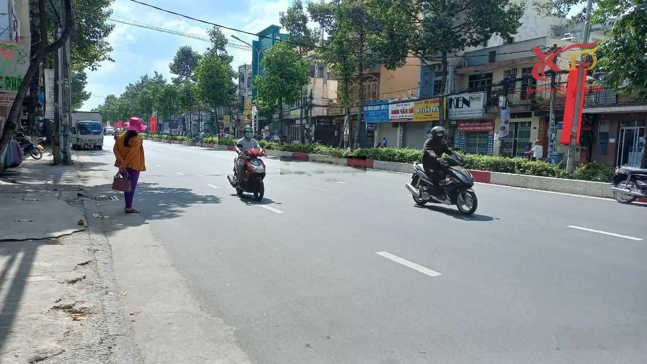 Cần bán nhà xưởng may mặc 11.800 m2 chỉ 90 tỷ