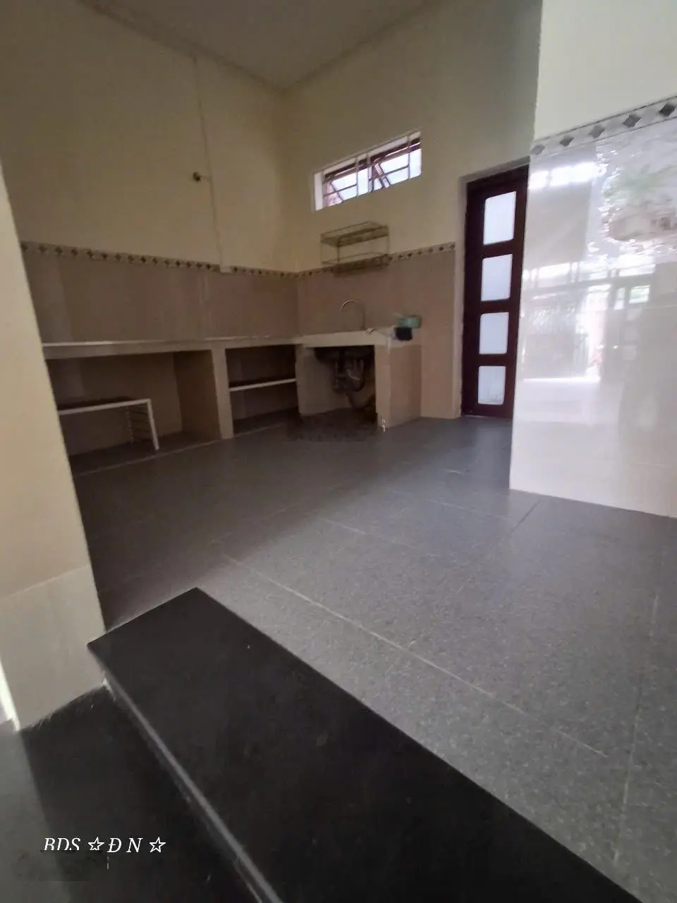 Bán nhà riêng tại Lái Thiêu, 3,2 tỷ, dtsd: 135,7 m2, 4PN, 3WC, 2 tầng, Bình Dương
